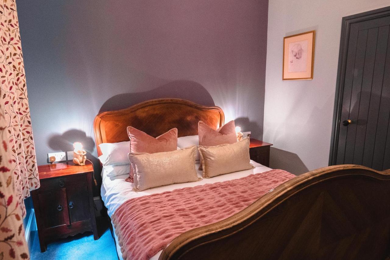 The Godwins Hotel Lugwardine Bagian luar foto