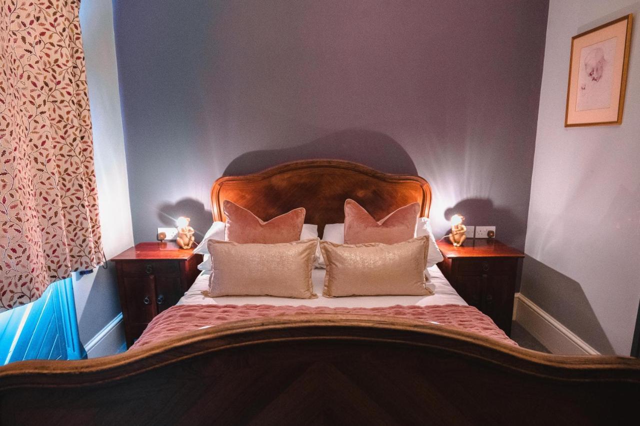 The Godwins Hotel Lugwardine Bagian luar foto
