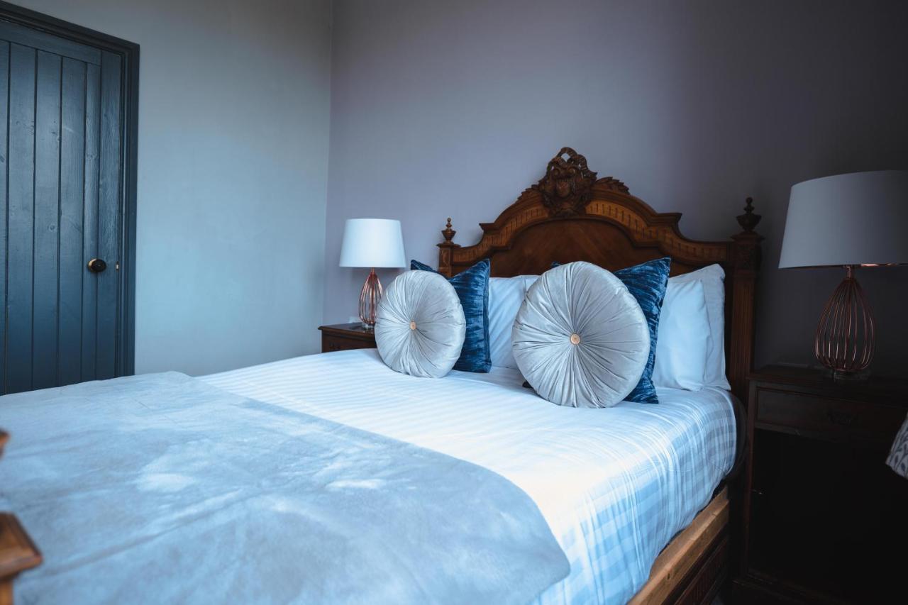 The Godwins Hotel Lugwardine Bagian luar foto
