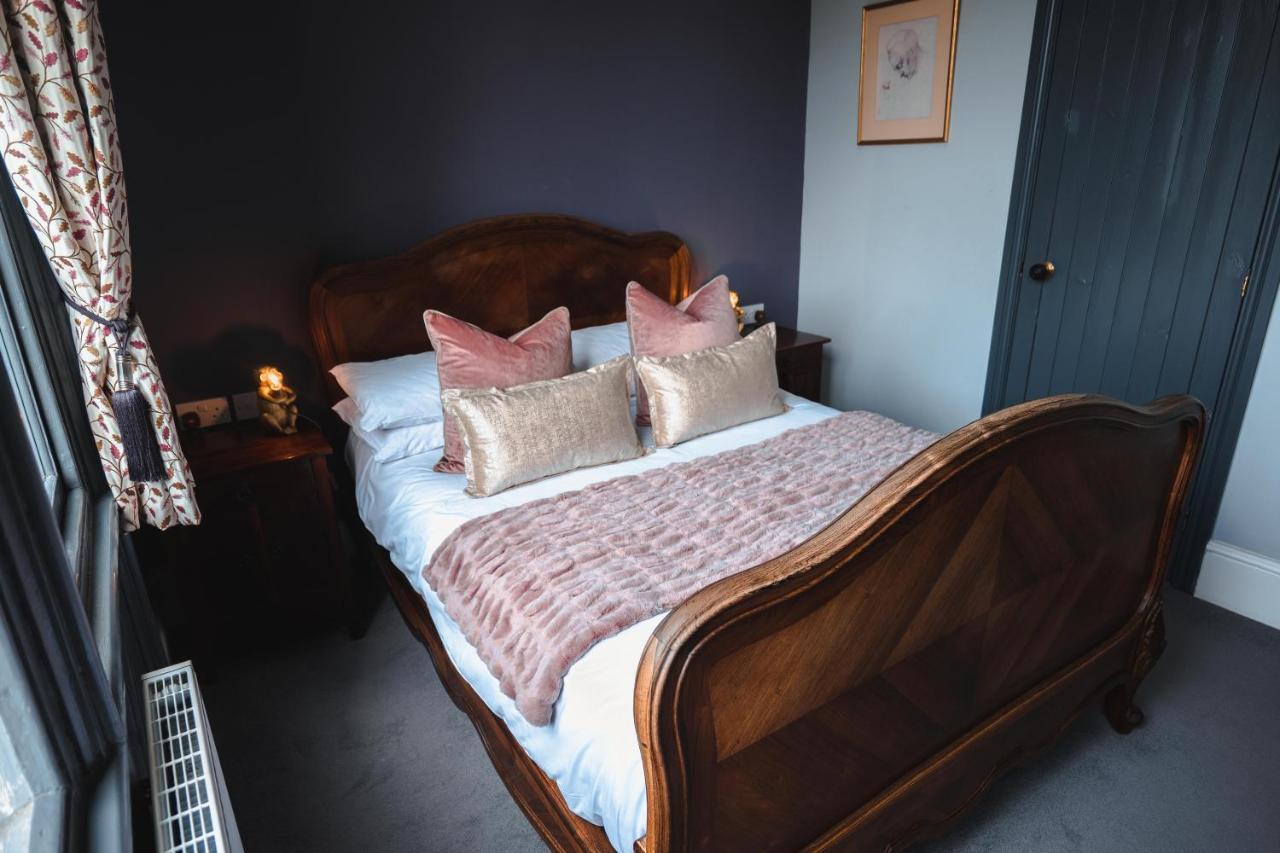 The Godwins Hotel Lugwardine Bagian luar foto
