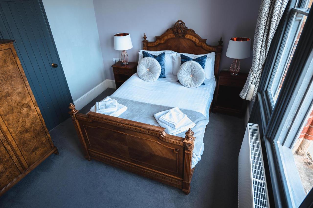 The Godwins Hotel Lugwardine Bagian luar foto