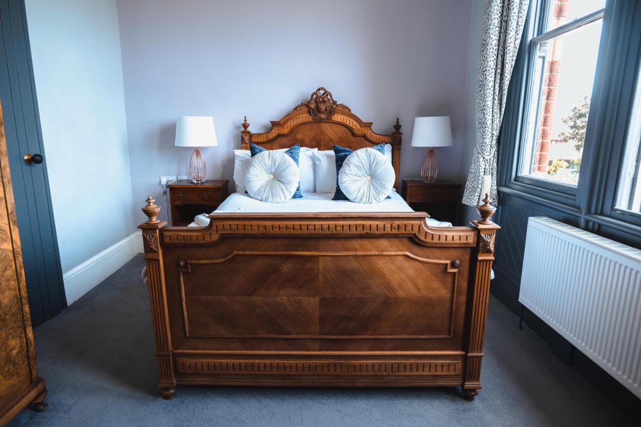 The Godwins Hotel Lugwardine Bagian luar foto