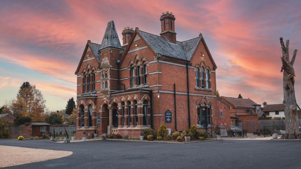 The Godwins Hotel Lugwardine Bagian luar foto